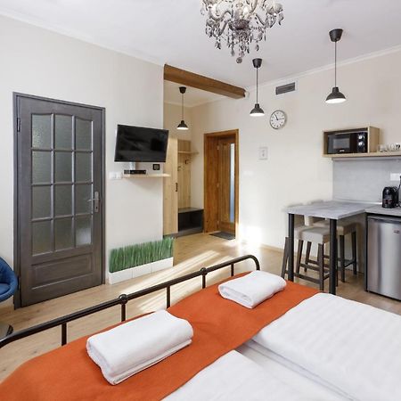 Anova Apartman Gyula Luaran gambar