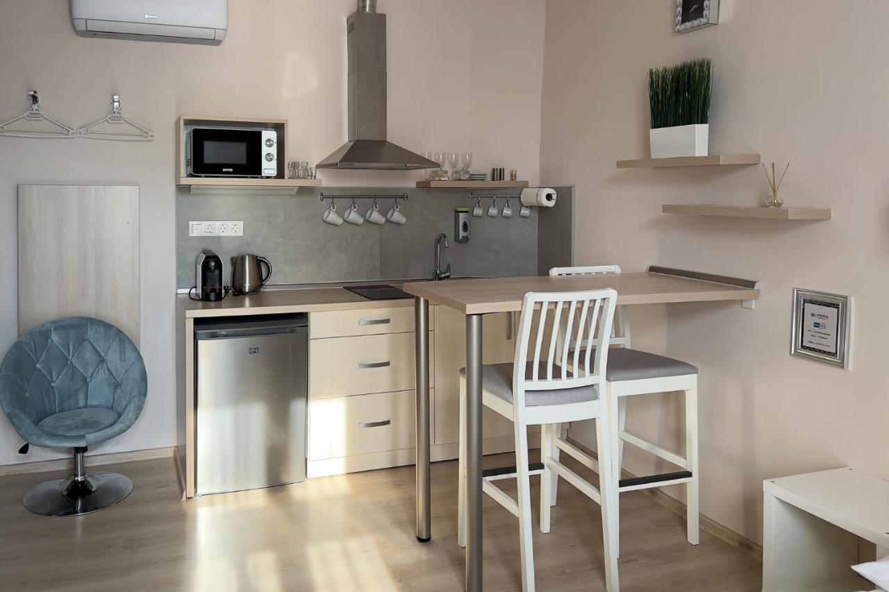 Anova Apartman Gyula Luaran gambar