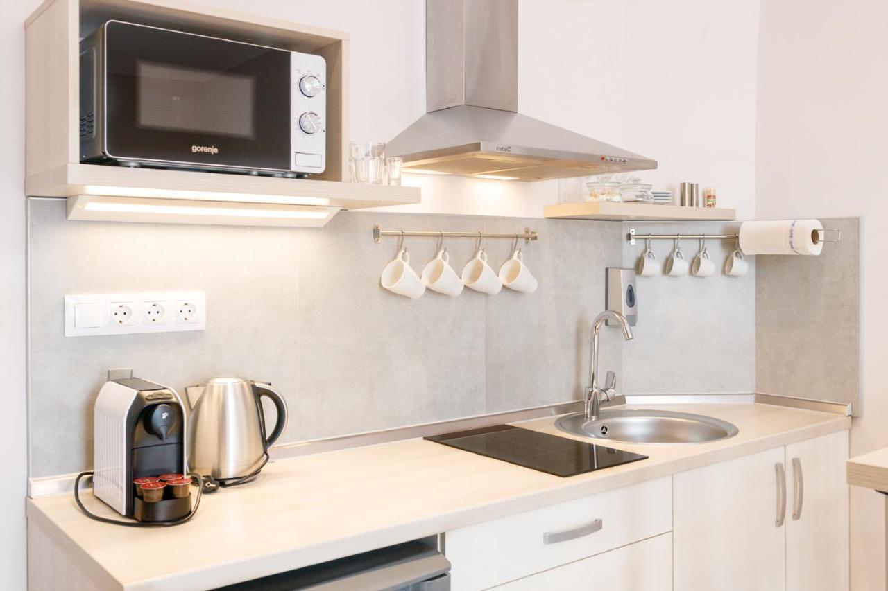 Anova Apartman Gyula Luaran gambar