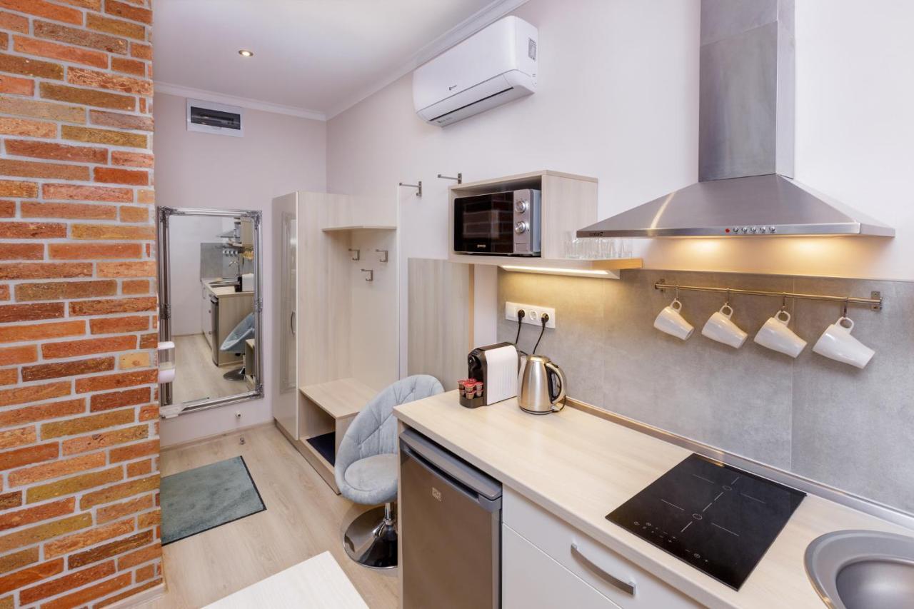 Anova Apartman Gyula Luaran gambar