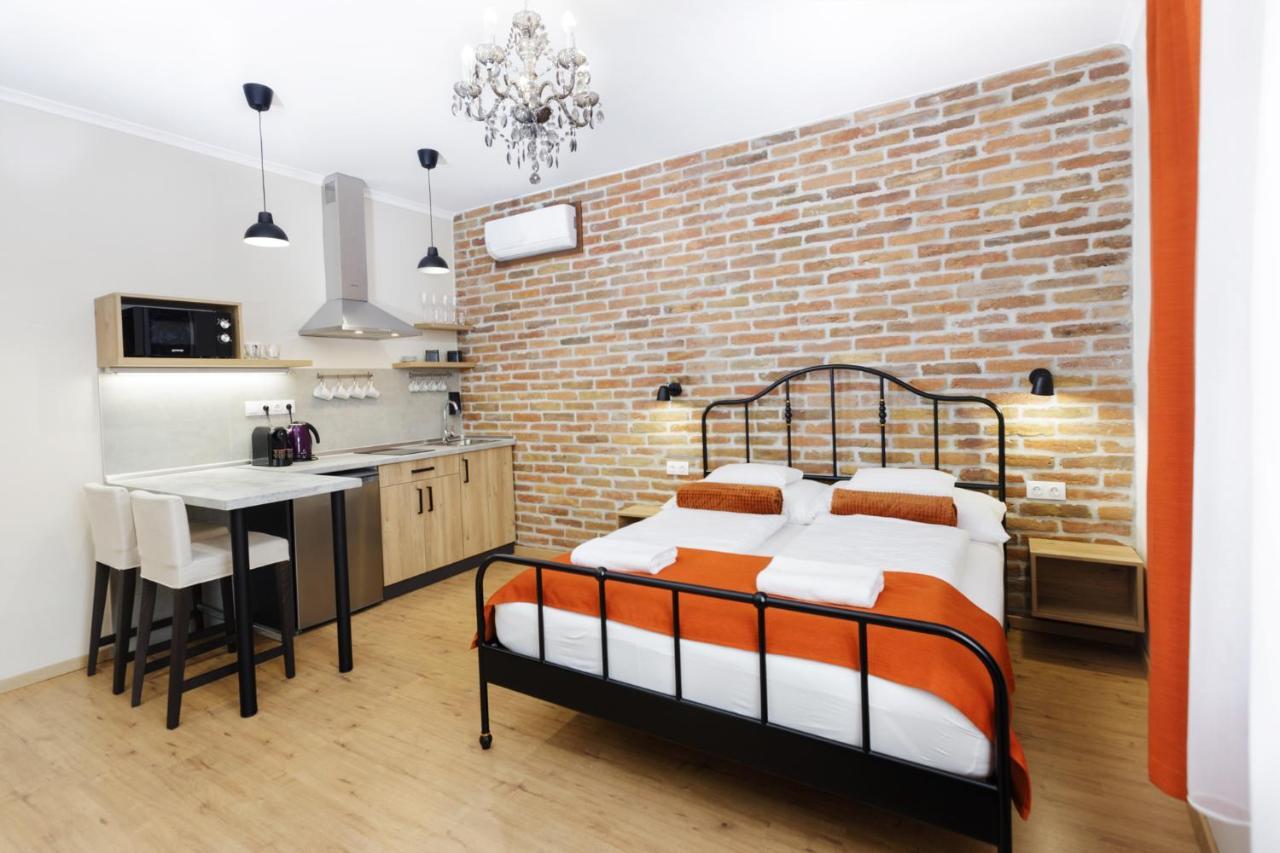 Anova Apartman Gyula Luaran gambar