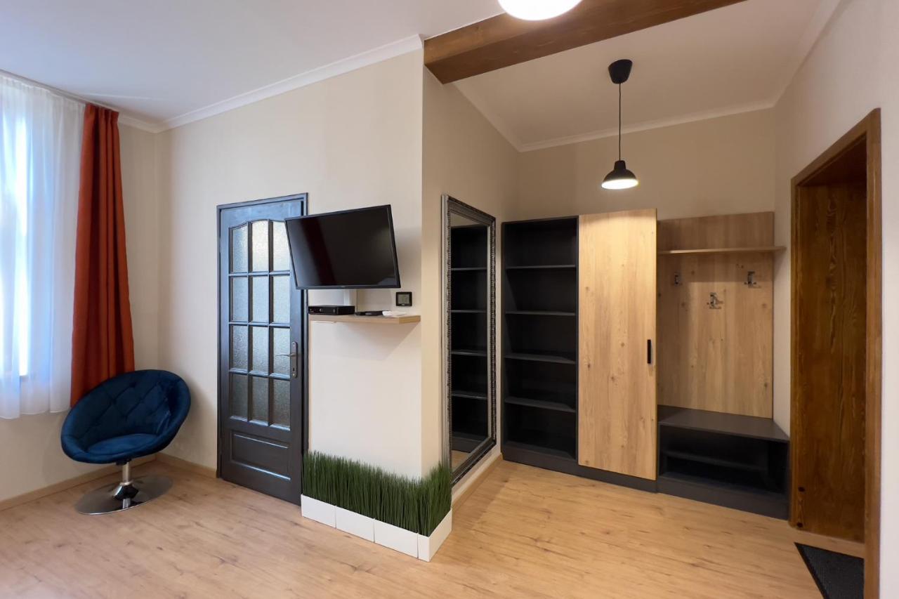 Anova Apartman Gyula Luaran gambar